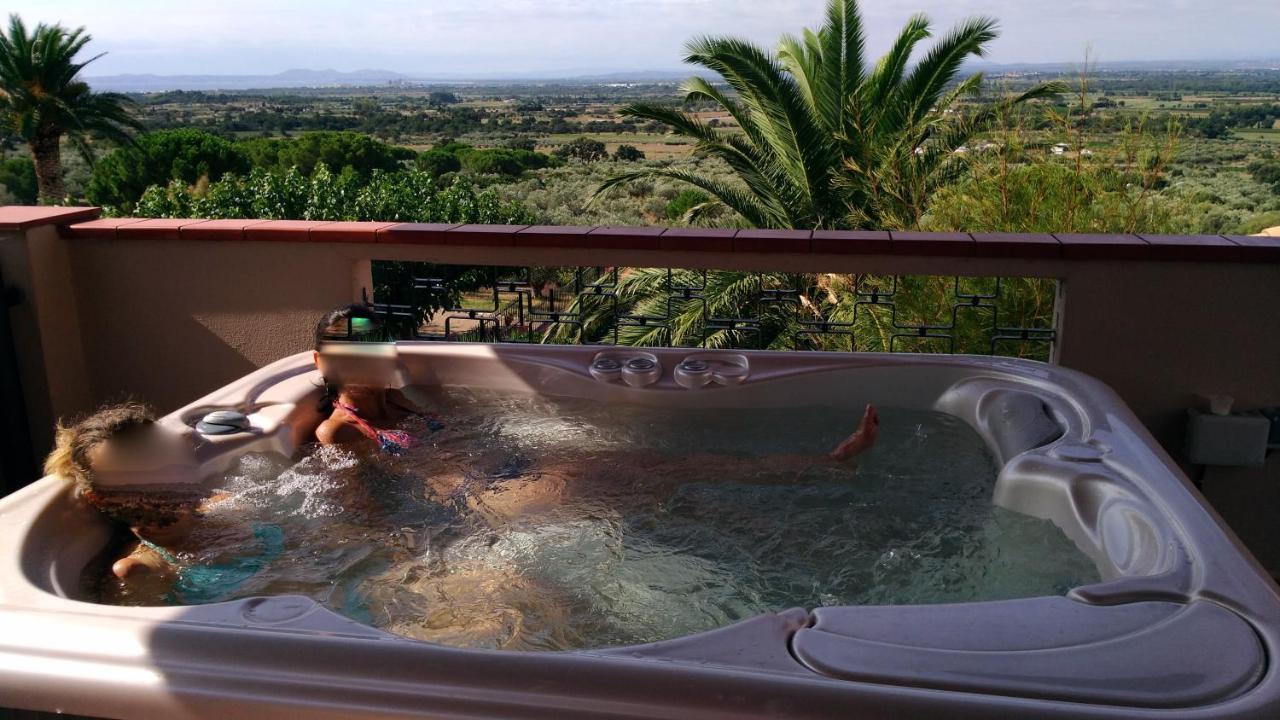 Pau Suite & Spa Panoramic Olivars מראה חיצוני תמונה