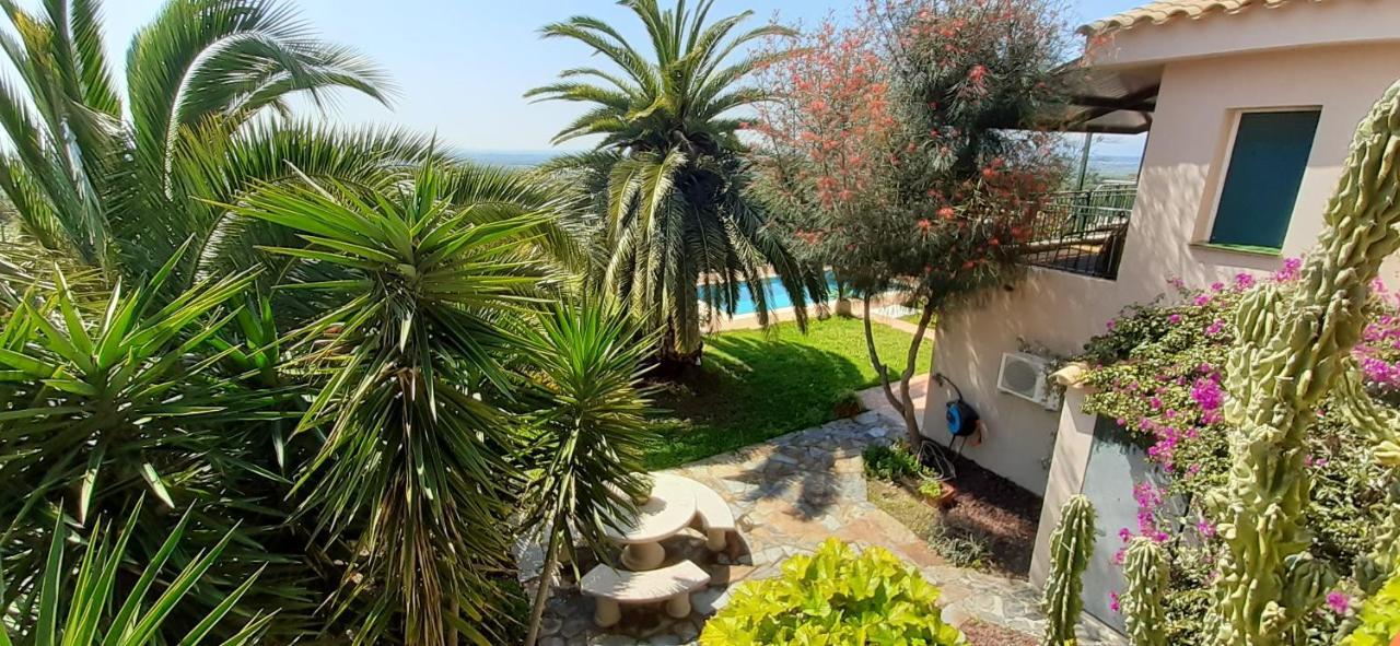 Pau Suite & Spa Panoramic Olivars מראה חיצוני תמונה